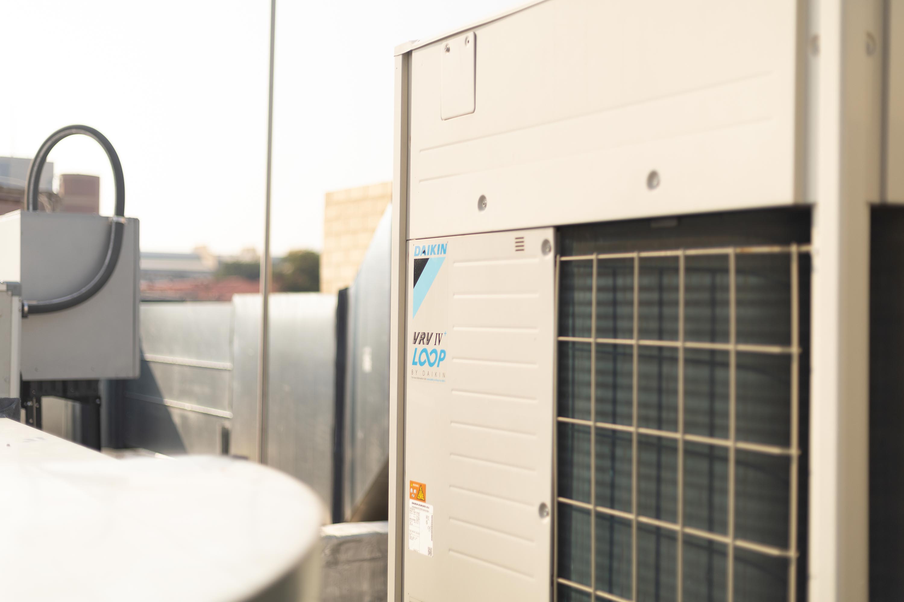 Unitary installations
